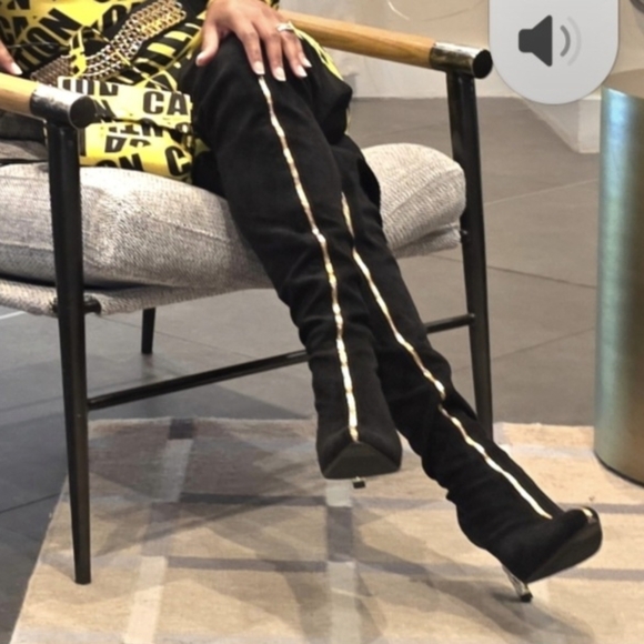 Thigh high boots - Picture 3 of 8